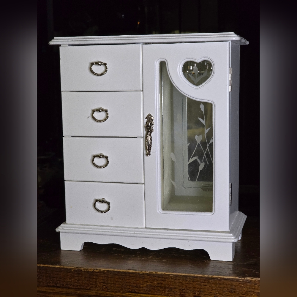 Jaclyn Smith Charming White Jewelry Armoire - Your Treasure's New HomeKeep your